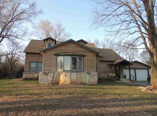 1525 18th Rd, Clay Center, KS 67432
