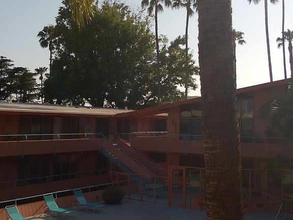 4th image of 1400 N Hayworth Ave APT 16