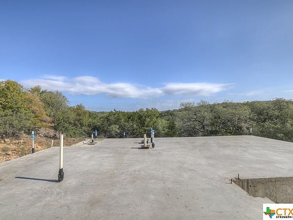 5th image of 134 Longwood Dr