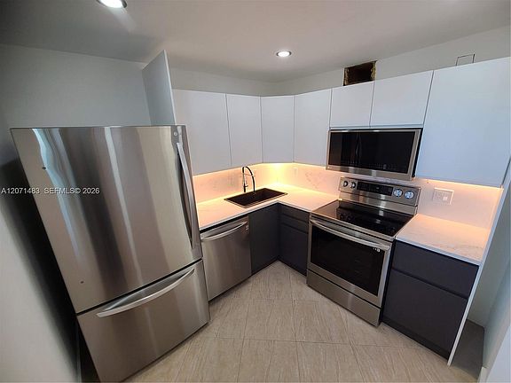 5th image of 1612 Jefferson Ave APT 403