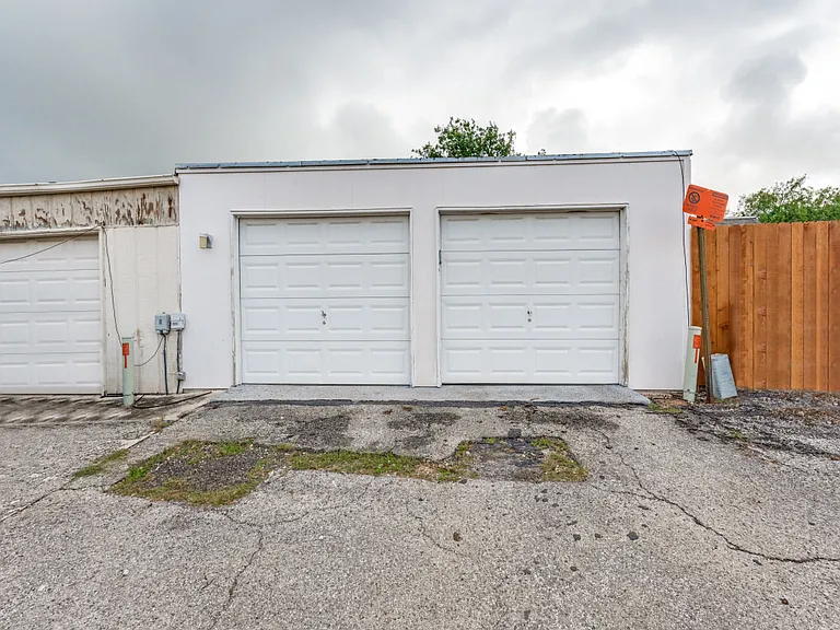 2226 Lotus Blossom St — Photo 9
