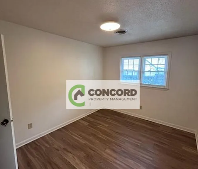 620 Fairmont St #C — Photo 9