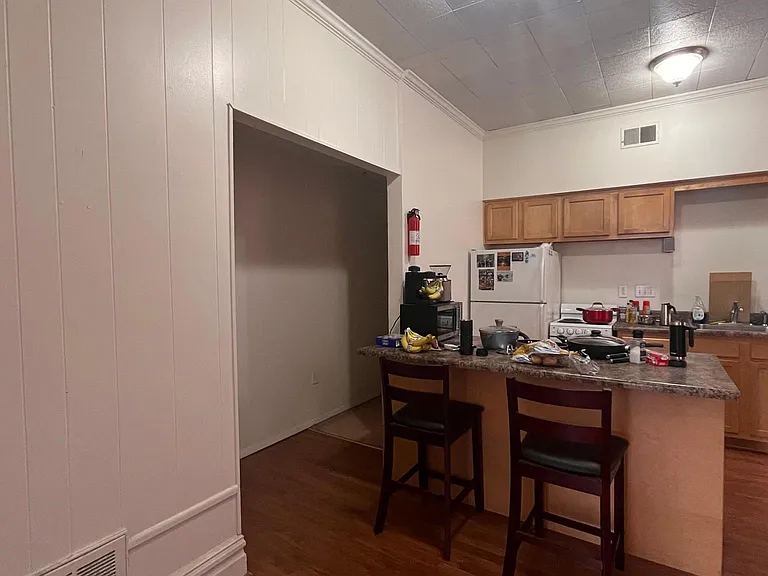 627 S Negley Ave #2 — Photo 5