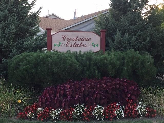 1st image of 325 Crestview Dr
