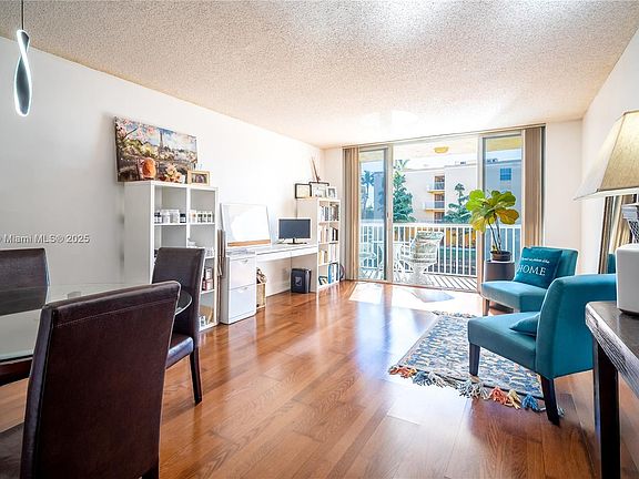 4th image of 1341 SE 3rd Ave APT 202