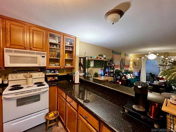 3rd image of 3030 Suncrest Dr Unit 104