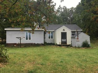 5438 Ionia Rd, Portland, MI 48875