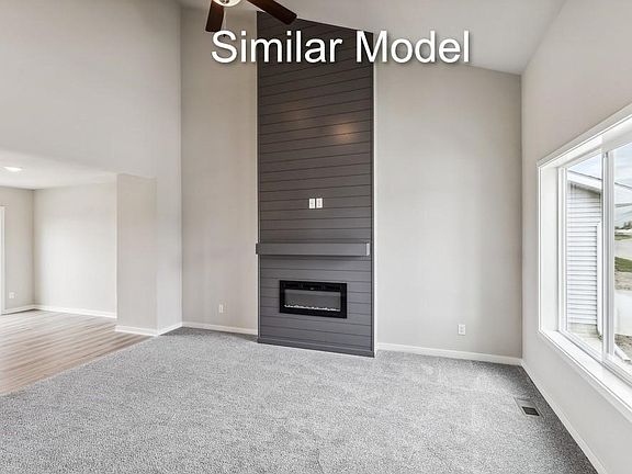 3rd image of 224 Canyon Dr