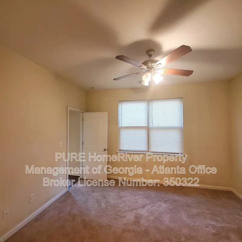 3 bed, 2.0 bath, 1268 sqft, $1,950 — Photo 3