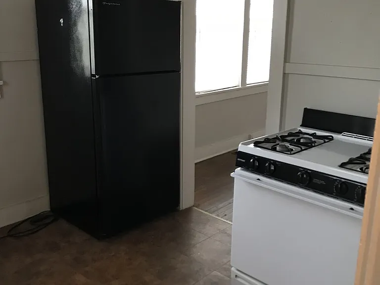 616 W Lafayette St — Photo 4
