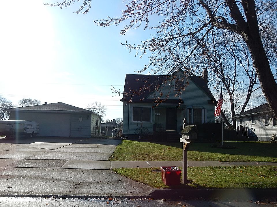 1st image of 13758 McKinley Ave