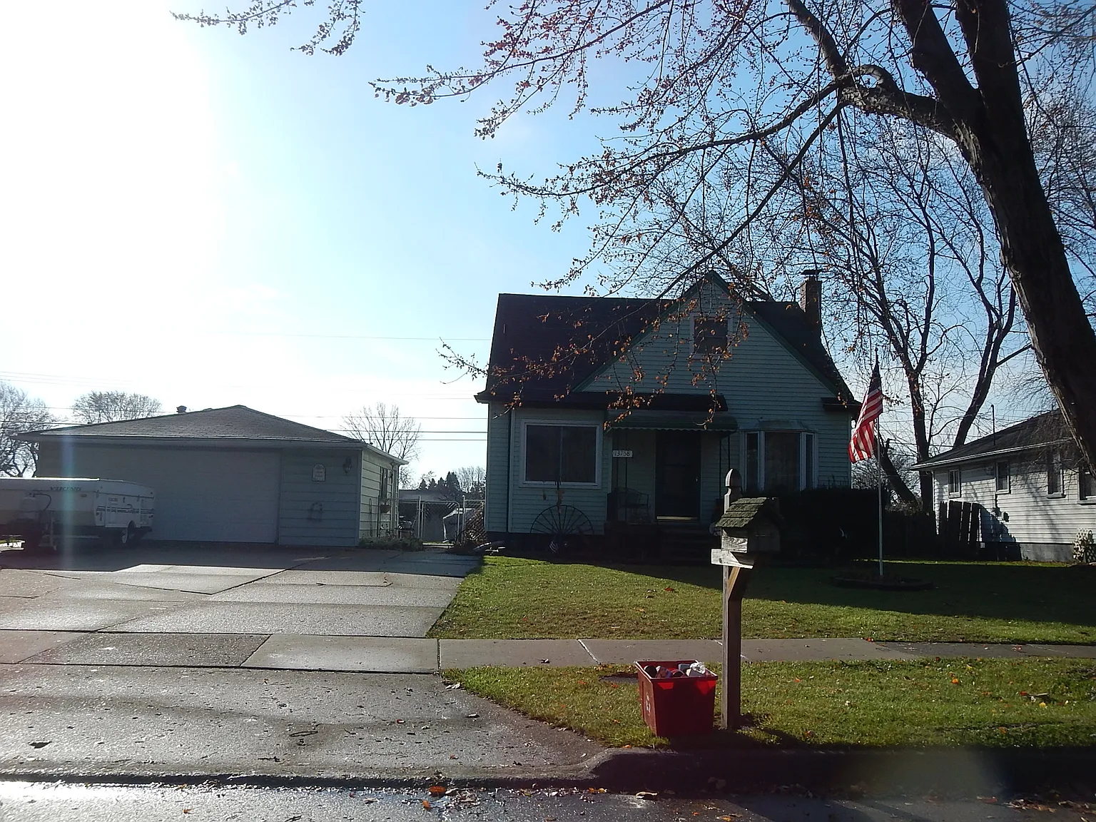 13758 McKinley Ave photo 1