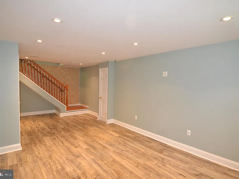 17312 Amity Dr — Photo 23
