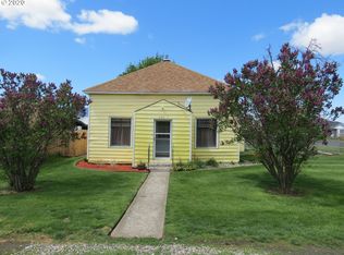 646 N Hunt St, Athena, OR 97813