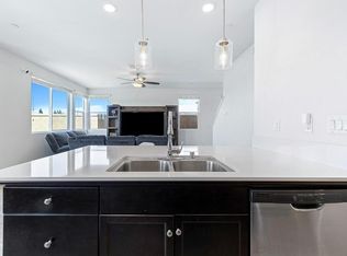 3606 Parkstone Way, Clovis, CA 93619
