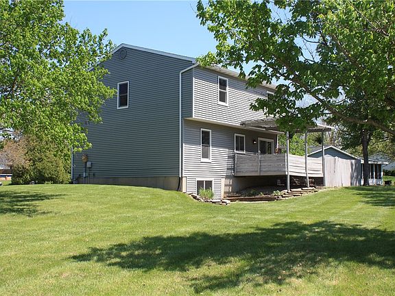 2nd image of 1029 Columbia Dr