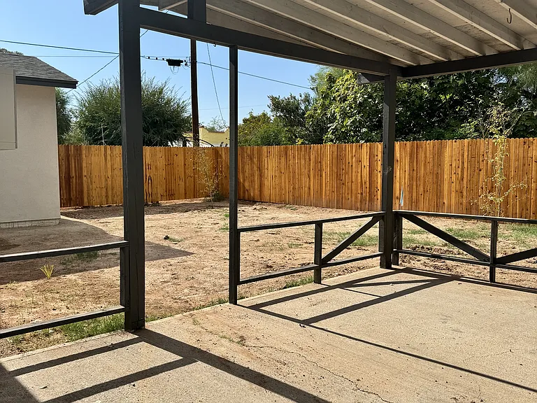 2718 N Greenfield — Photo 31