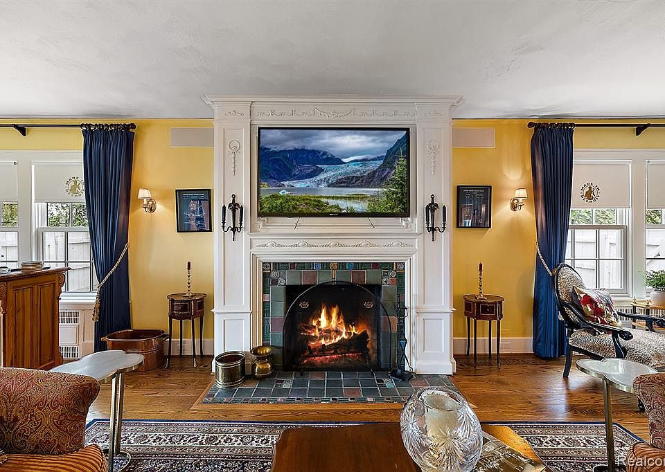 9090 Dwight St, Detroit, MI 48214 MLS 20221029371 Zillow