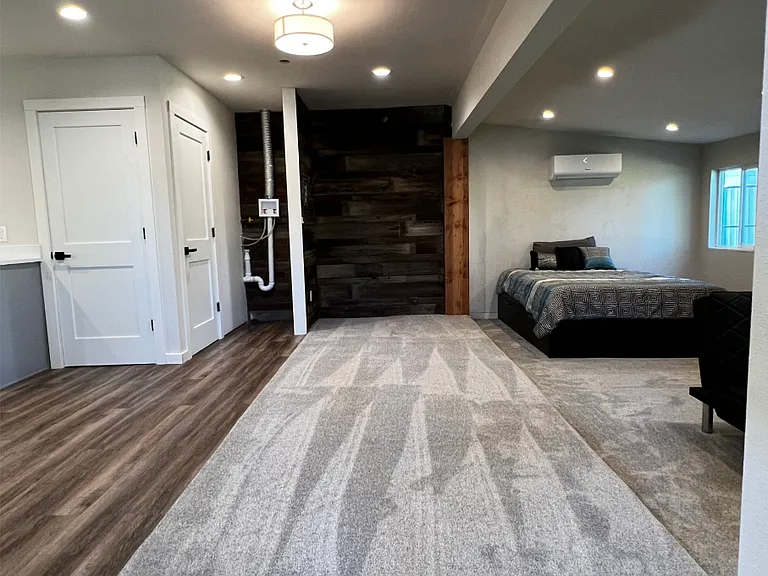 1401 Ames St #B — Photo 4