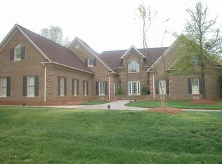 5617 Providence Country Club Dr, Charlotte, NC 28277