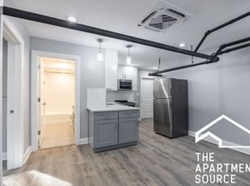 1224 W Rosemont Ave