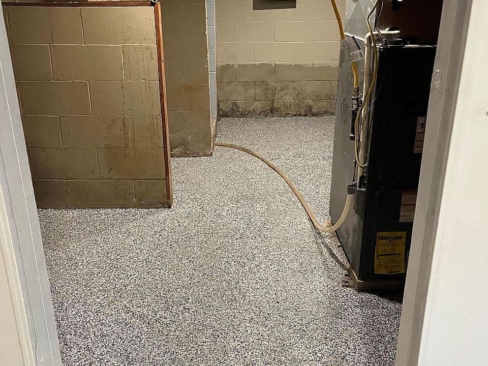 2nd image of 129 Linden St