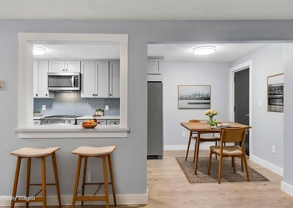 1st image of 20 Colonial Dr Unit 10