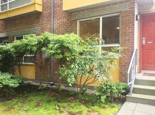 229 E 11th Ave, Vancouver, BC V5T 2C4