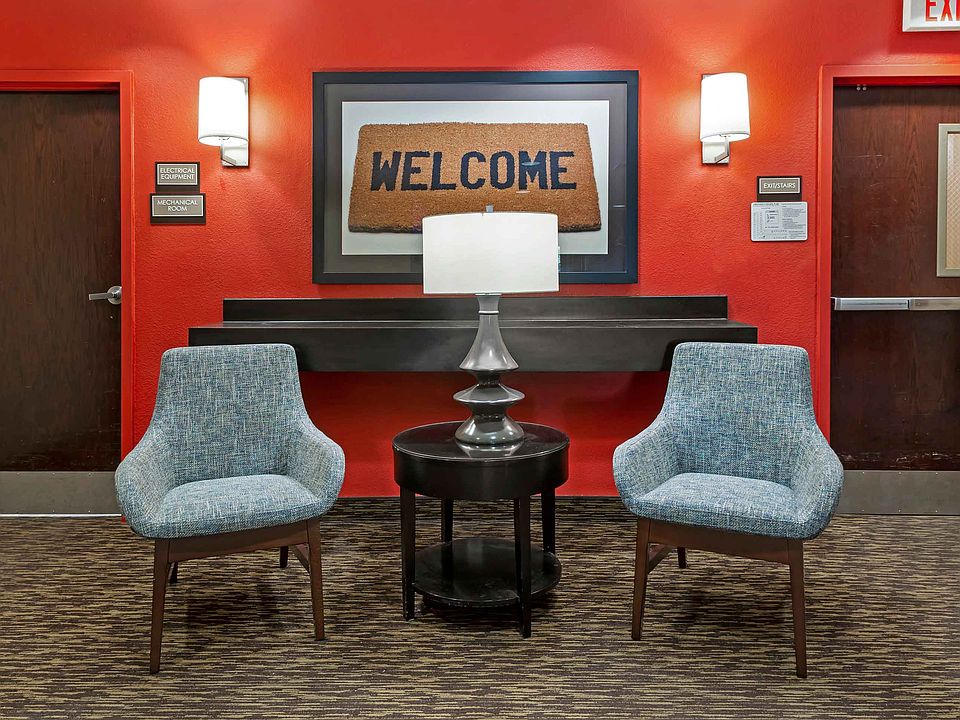 Lobby and Guest Check-in