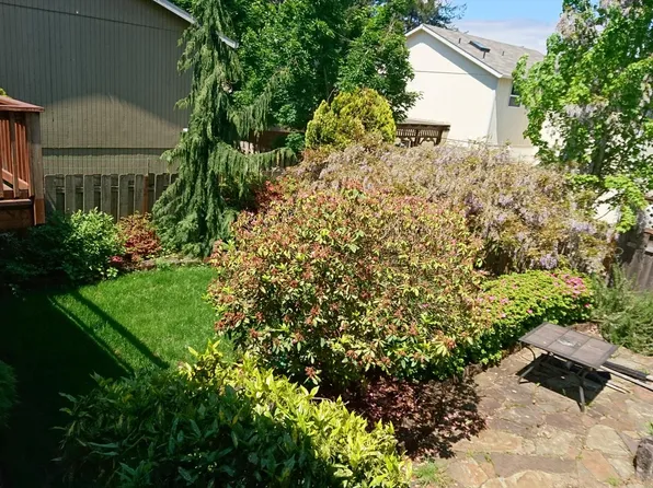 14539 SE Center St, Portland, OR 97236