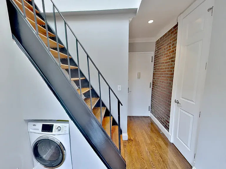410 E 13th St #6A — Photo 4