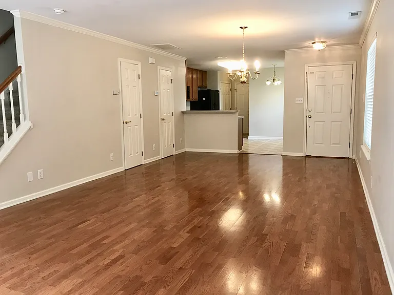 301 Intern Way — Photo 11