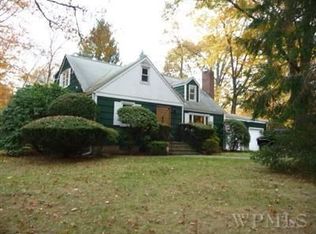 5 Birchwood Ln, Hartsdale, NY 10530