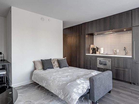 4th image of 155 Yorkville Ave #2107