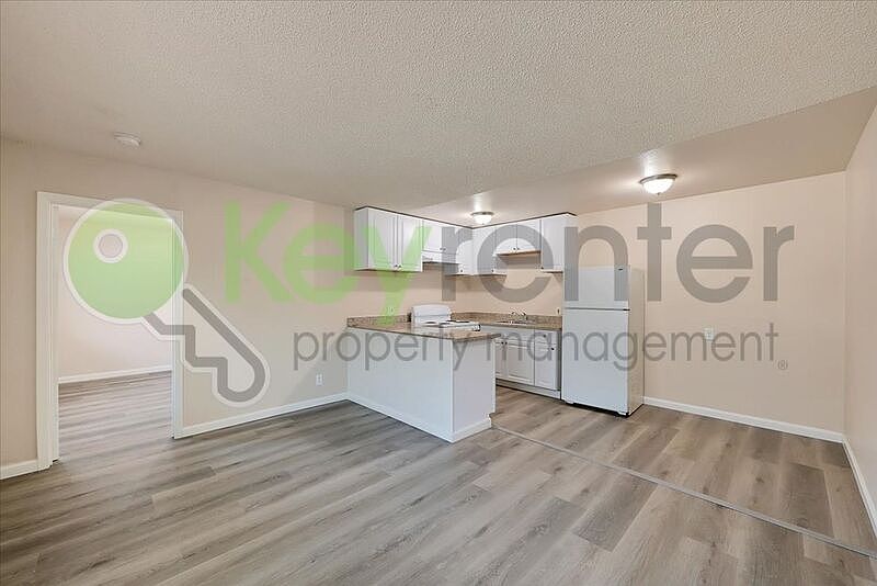 1st image of 1065 Santiago Ave APT 2