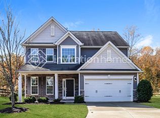 617 Augustus Ln, Mount Holly, NC 28120