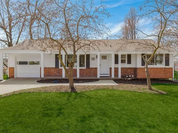 709 W Clay St, Harrisonville, MO 64701