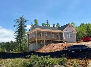 128 S Vineyard Village Dr, Old Fort, NC 28762