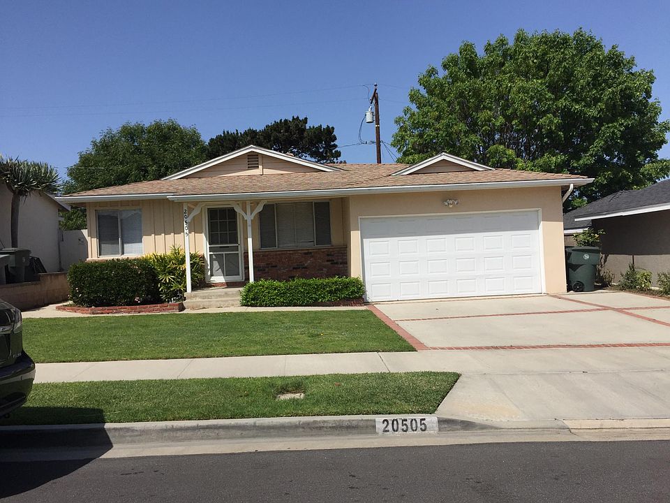 20505 Toluca Ave