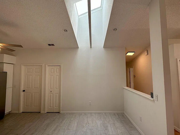 2558 Estancia Blvd — Photo 36