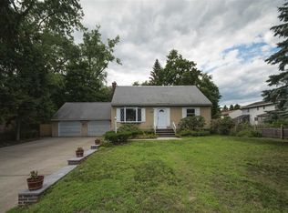 14 Hunting Rd, Albany, NY 12205