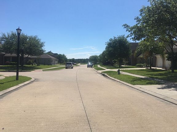 4th image of 12422 Mellville Dr