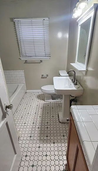 1338 S Dunsmuir Ave — Photo 22