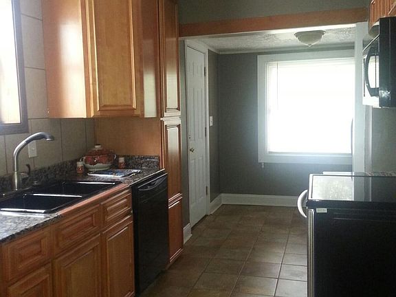 4th image of 766 S Richardson Ave