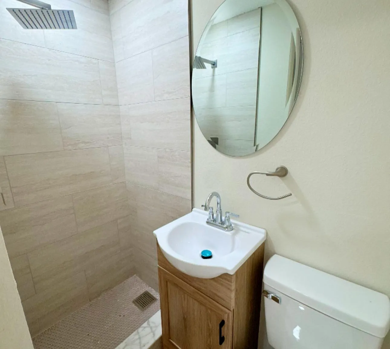 1 bed, 260 sqft, $900 — Photo 2
