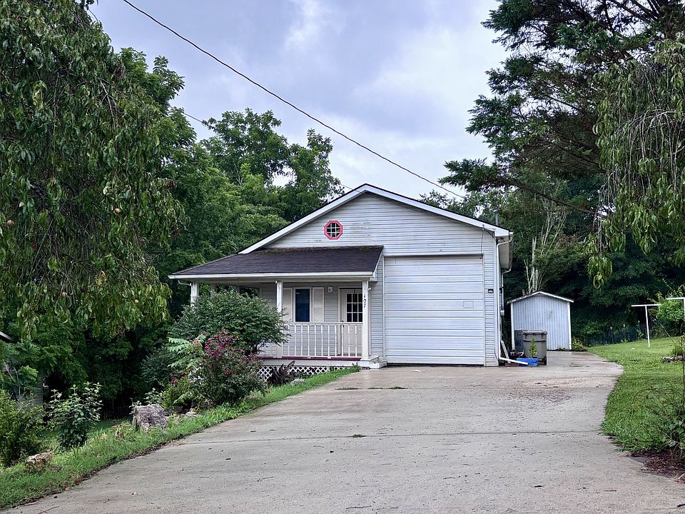 1st image of 107 Fort St