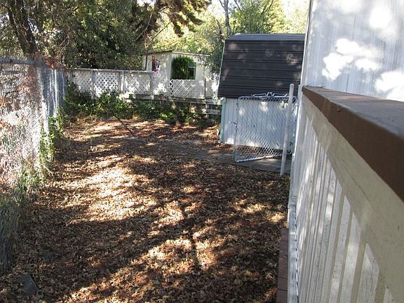 2nd image of 12006 Hemlock Dr