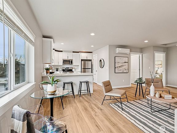 3rd image of 1722 S Cushman Avenue #B