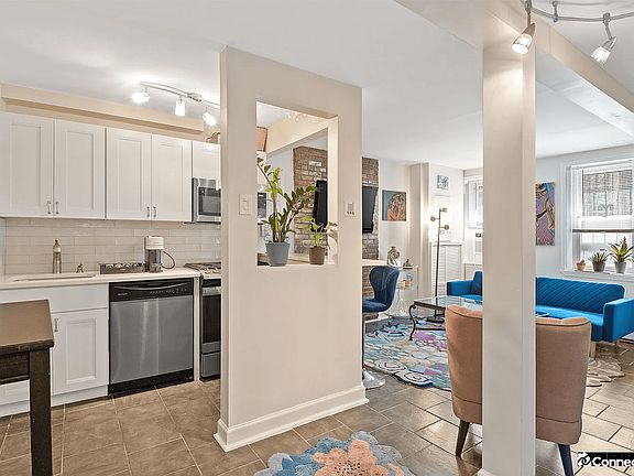 2nd image of 98 Bright St