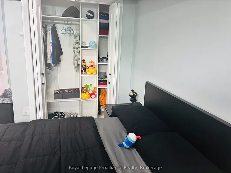 48 Mercedes Dr — Photo 31